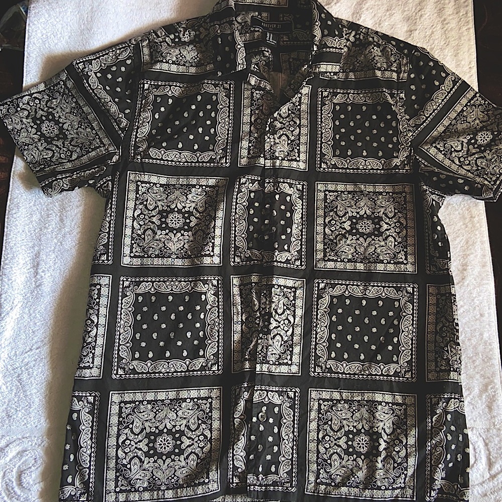 Bandana Button Up Shirt 🖤